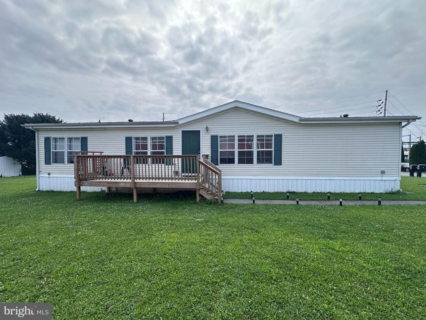 22 Crown Ct — photo
