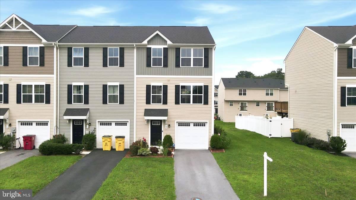 48 Snickers Ct — photo
