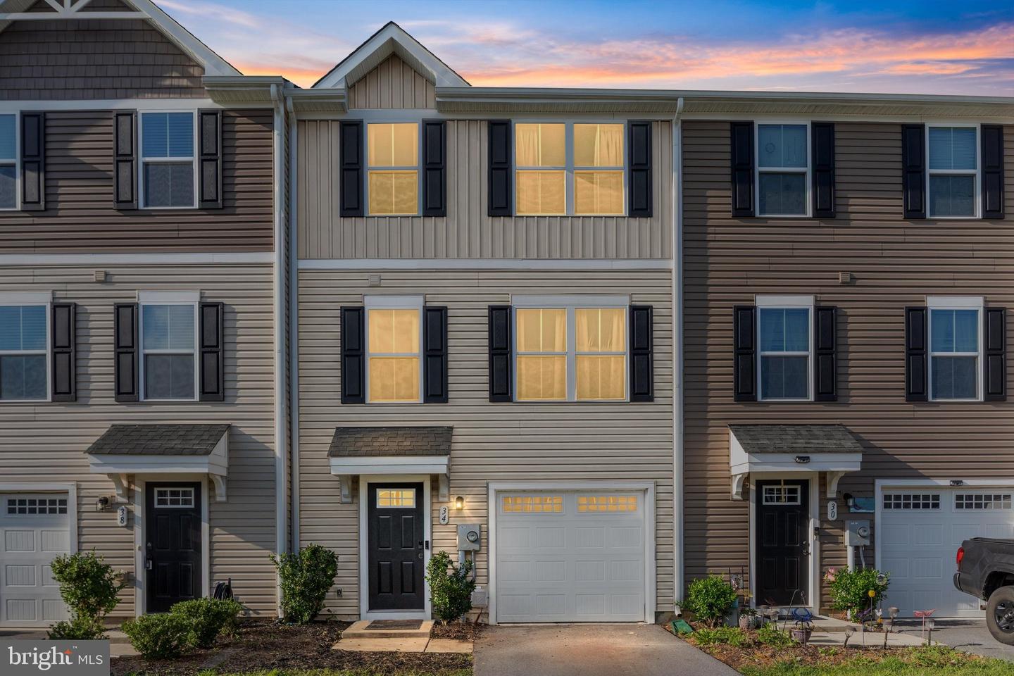 34 Snickers Ct — photo