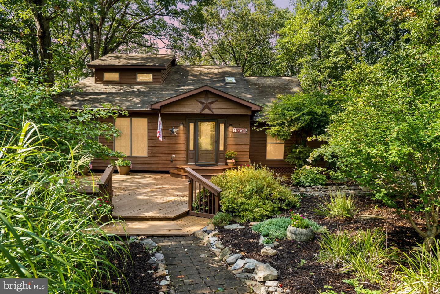 208 Atwood Dr — photo