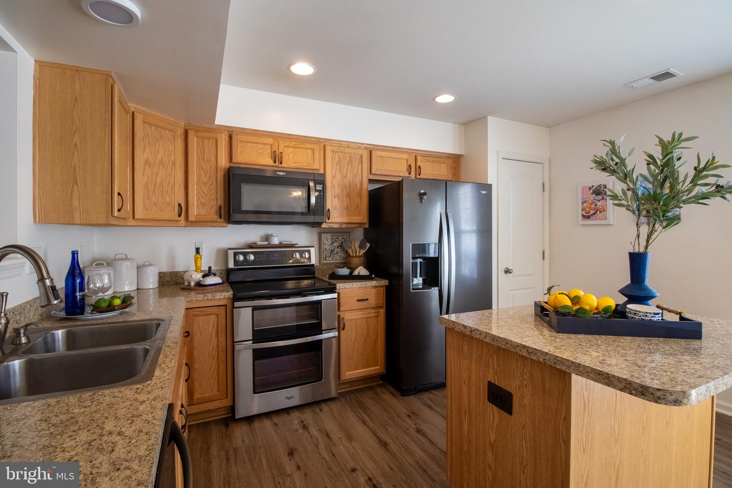 66 Fast View Dr — photo