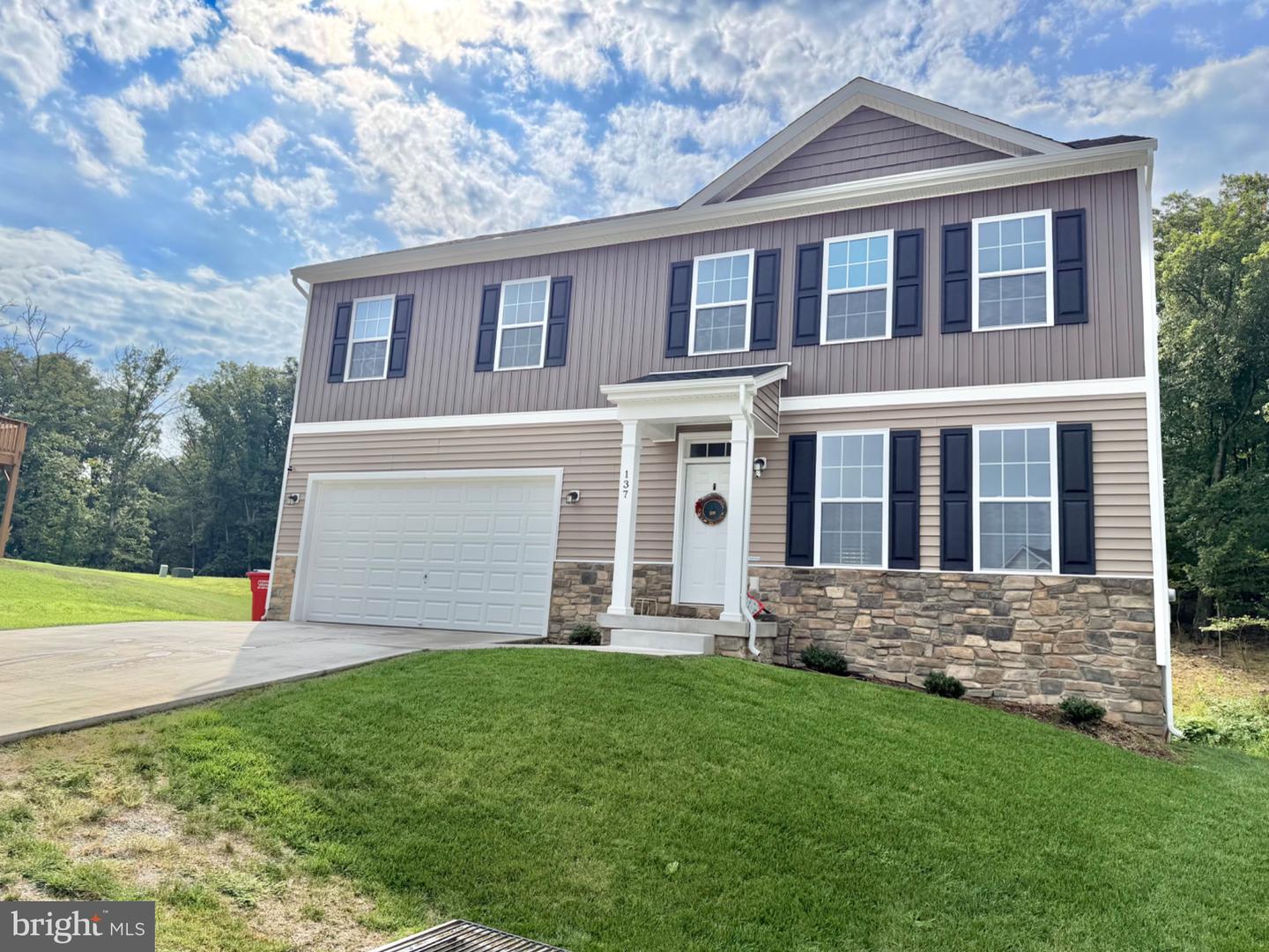 137 Thyme Way — photo