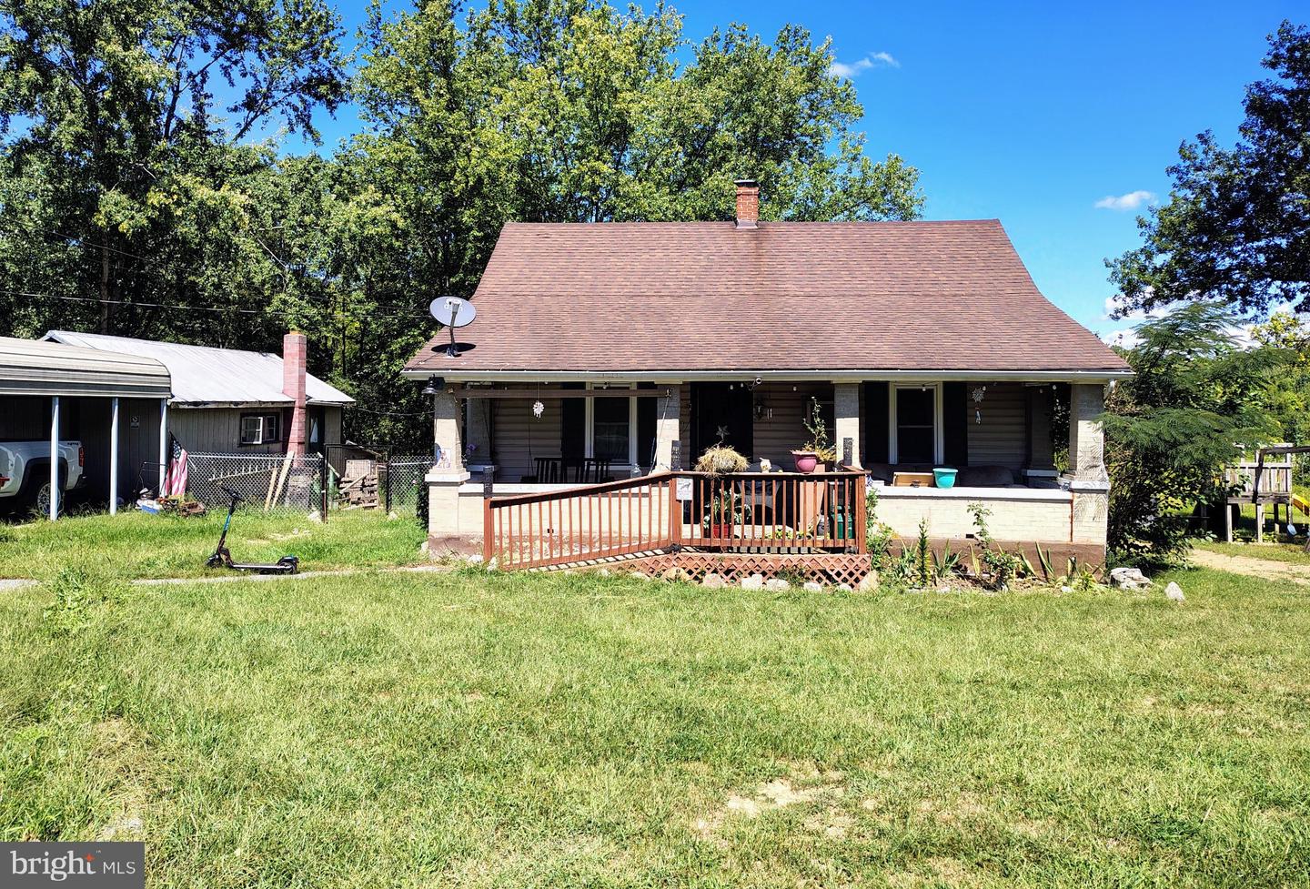 181 Van Clevesville Rd — photo