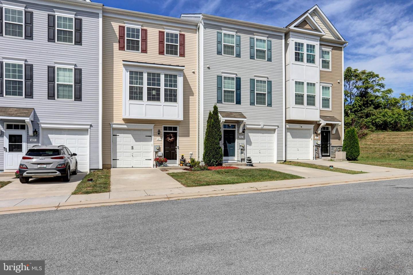 47 Landis Ct — photo