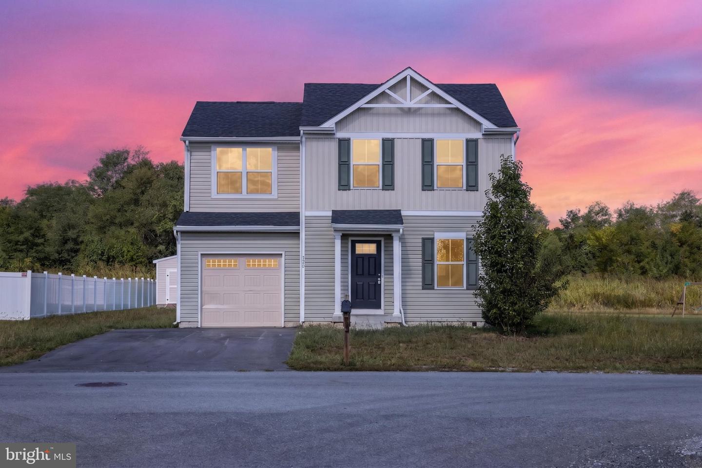 430 Switchgrass Ct — photo