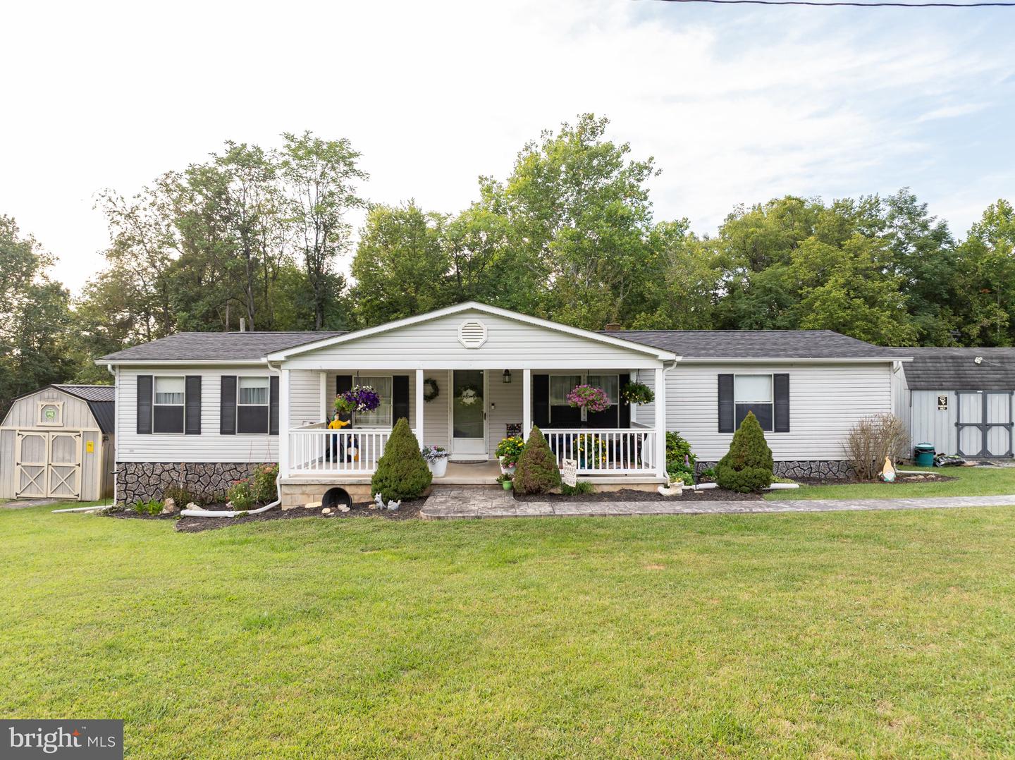 55 Frances Dr — photo