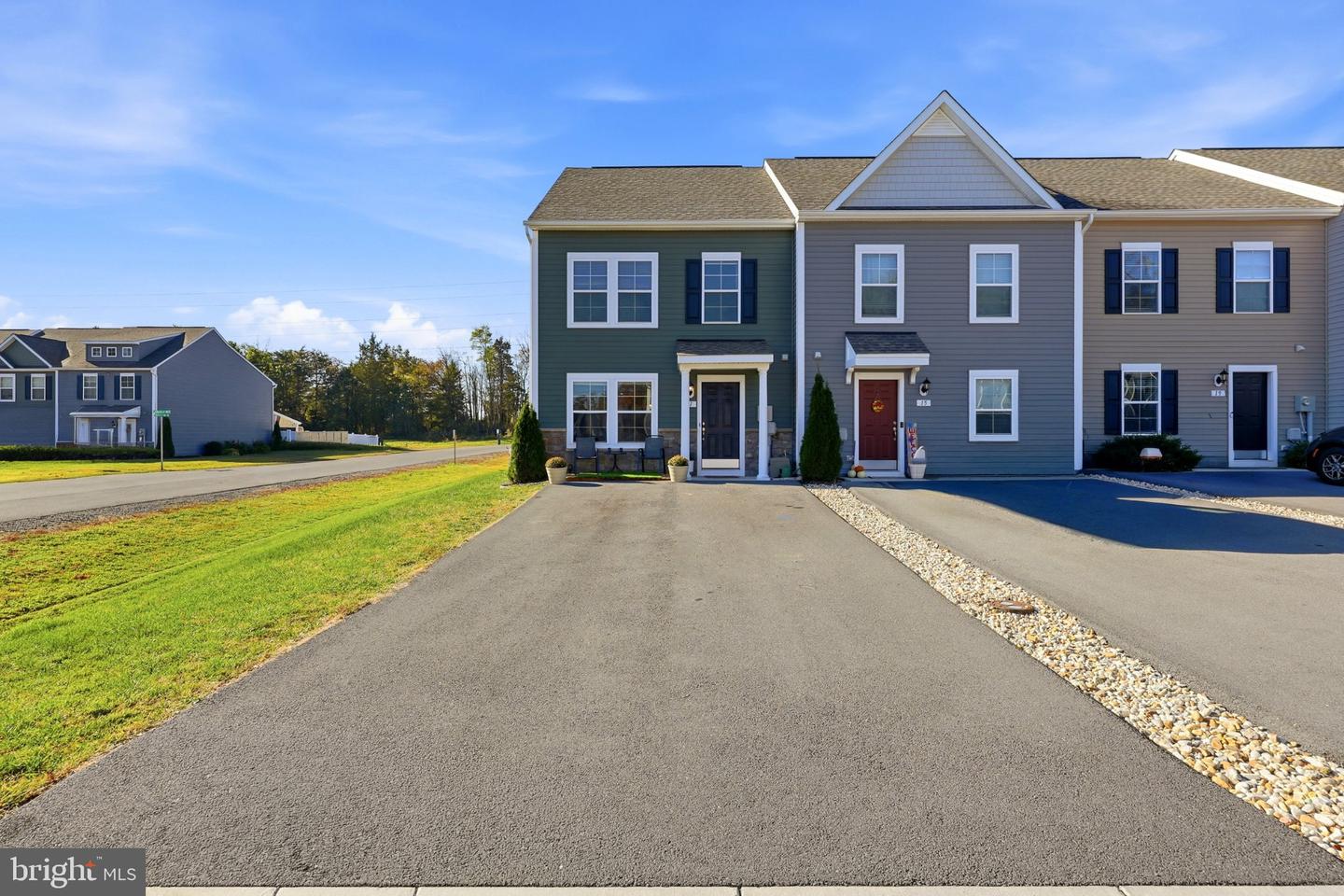 11 Pitch Pine Ct — photo