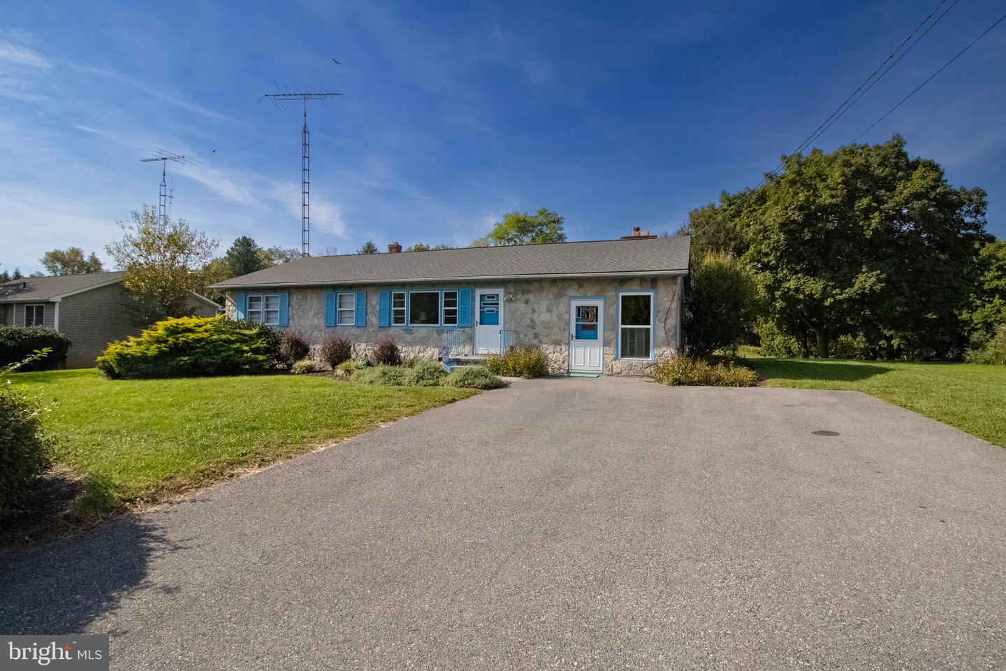 2364 Eagle School Rd — photo