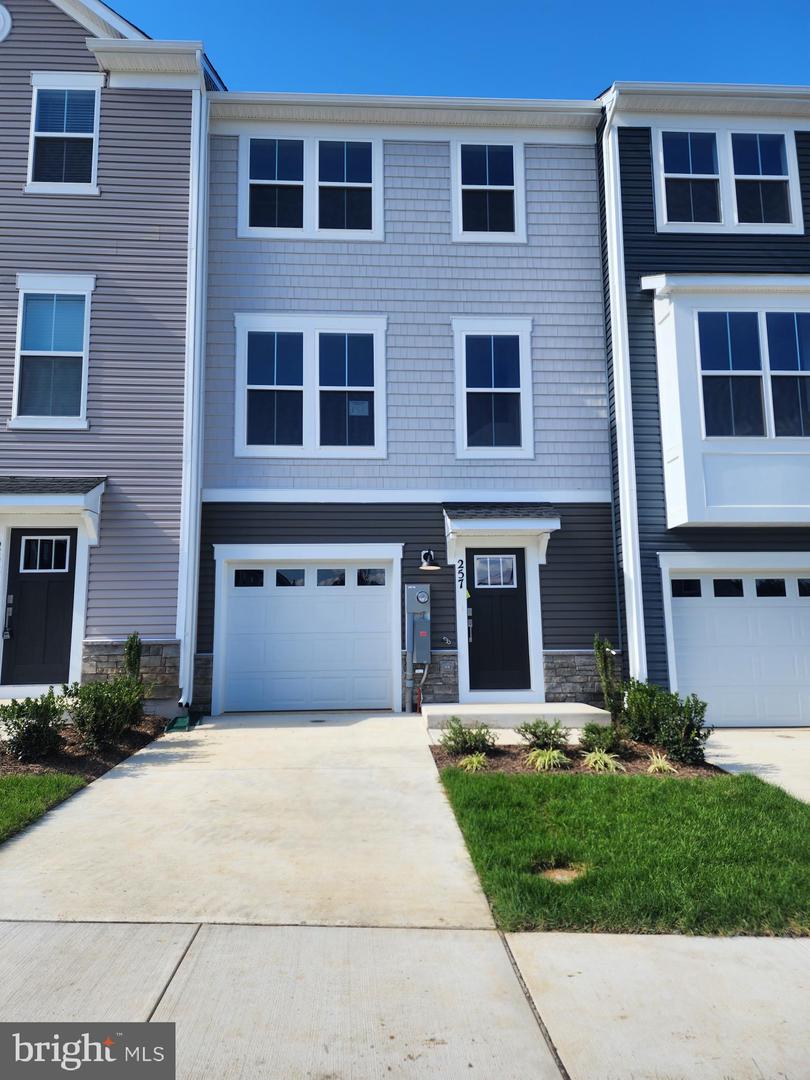 257 Newton Pippin Dr — photo