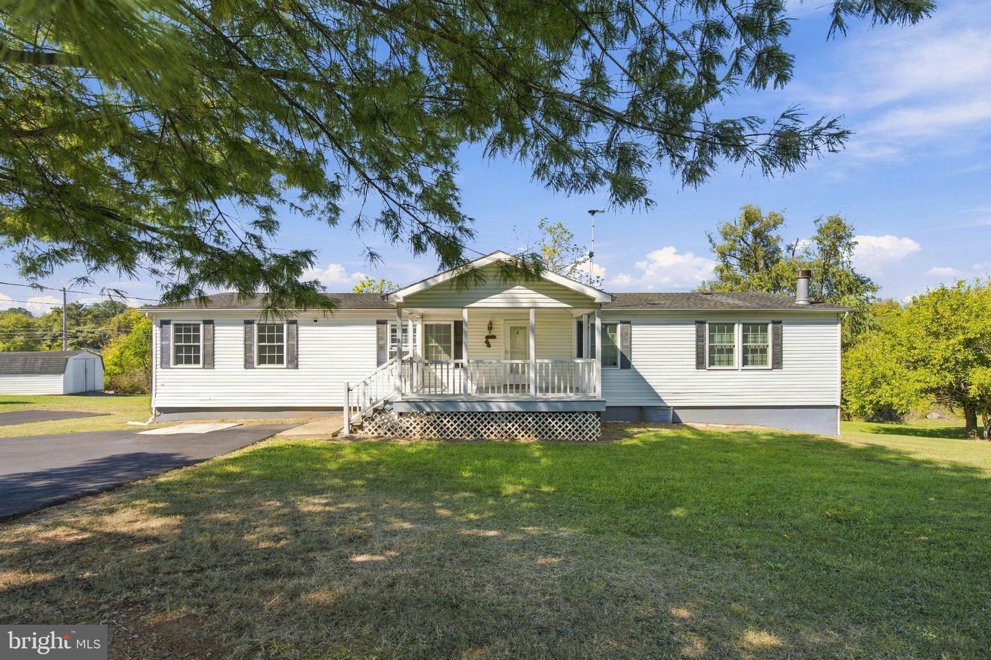113 Chris Dr — photo