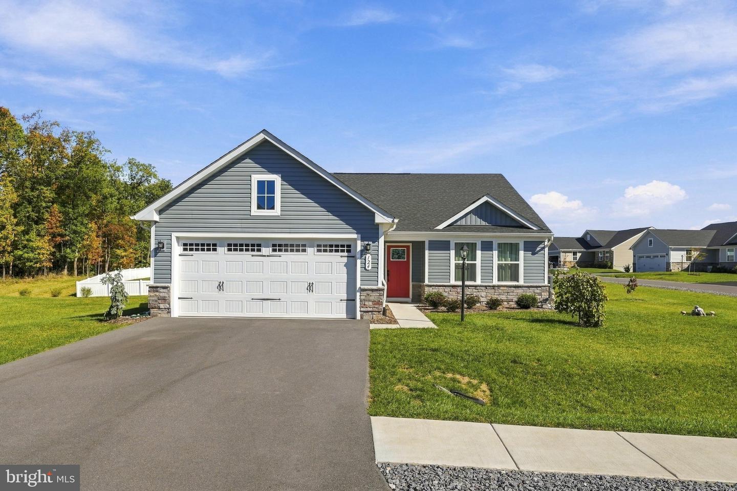 124 Tackle Rd — photo