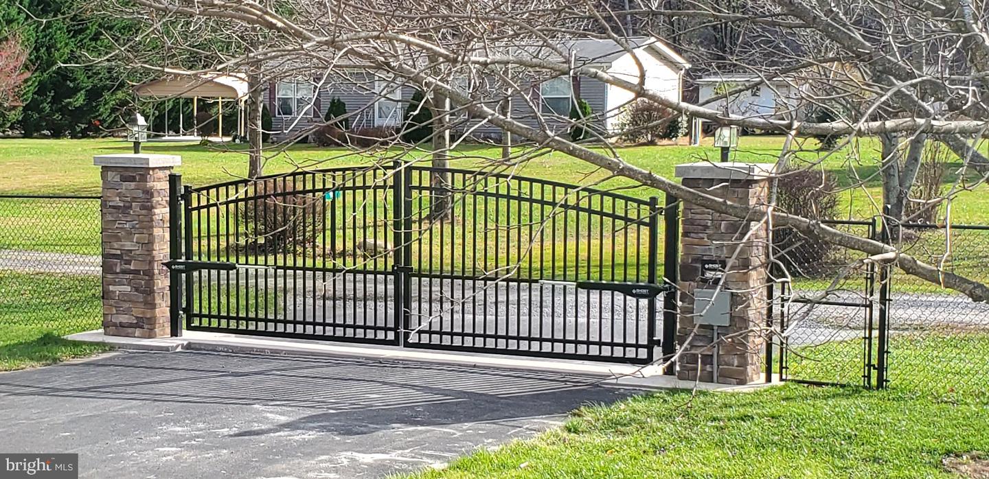 107 Trout Ln — photo