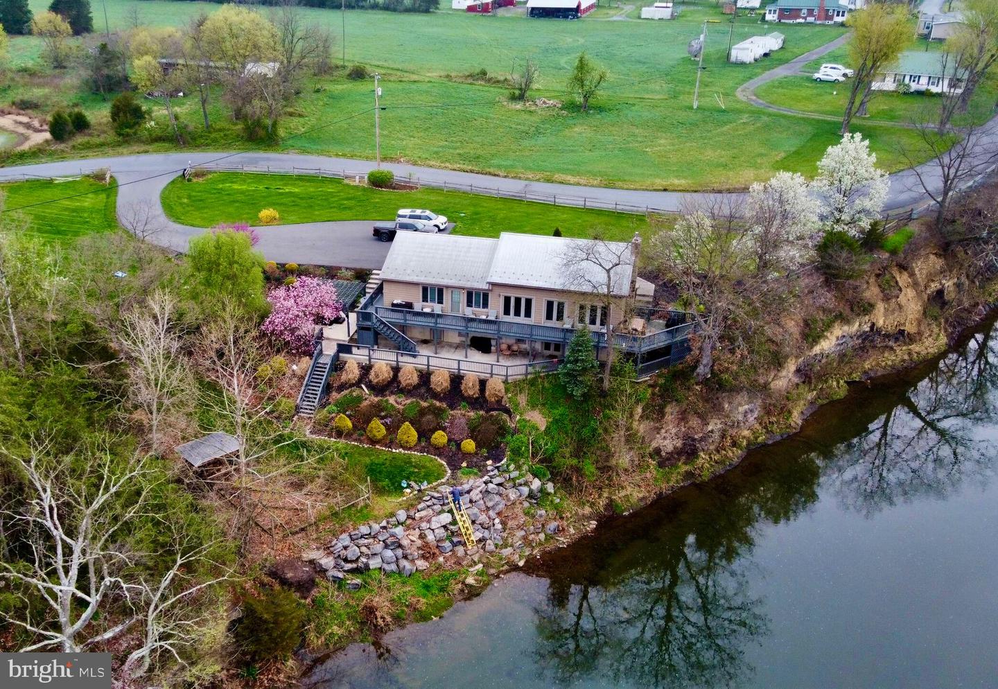 271 Ogden Farm Rd — photo