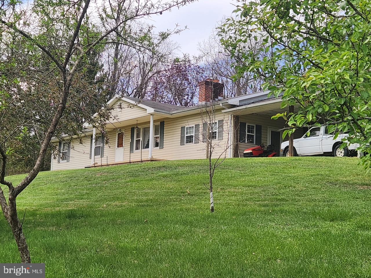 4309 Old Fields Road — photo