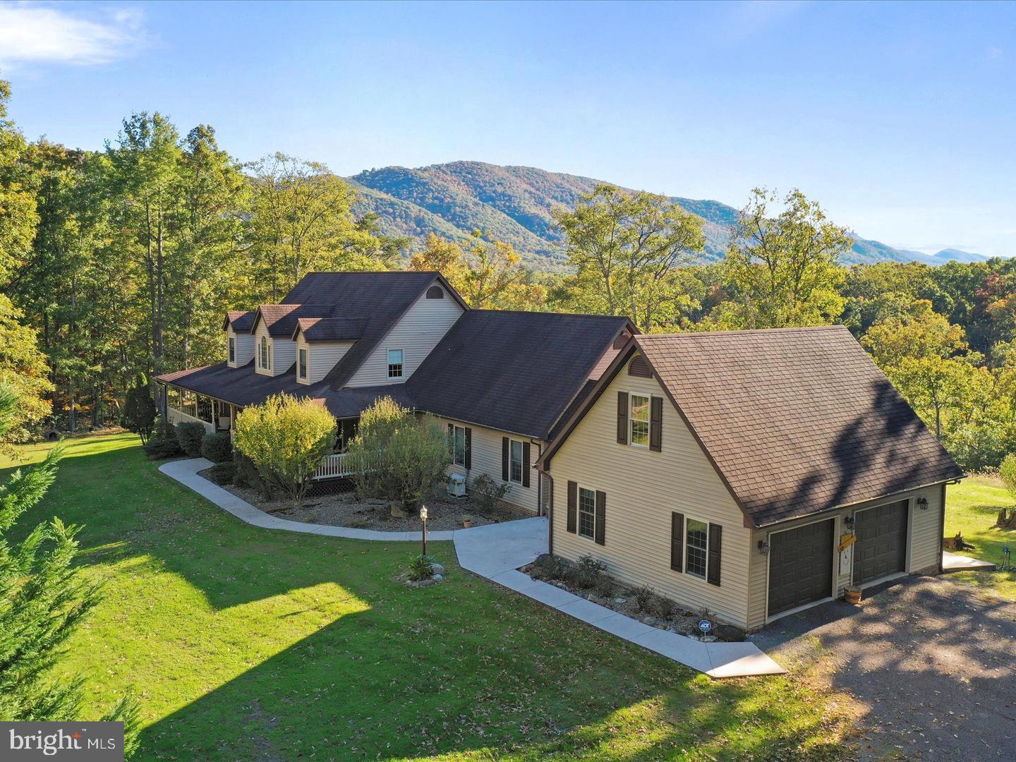714 Forest Glen Dr — photo