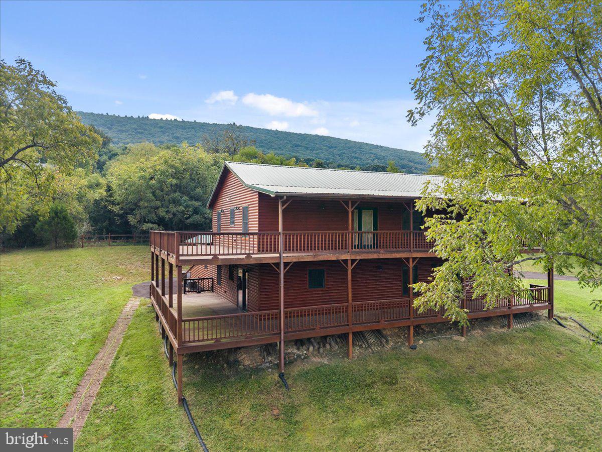 325 Coyote Run Rd — photo