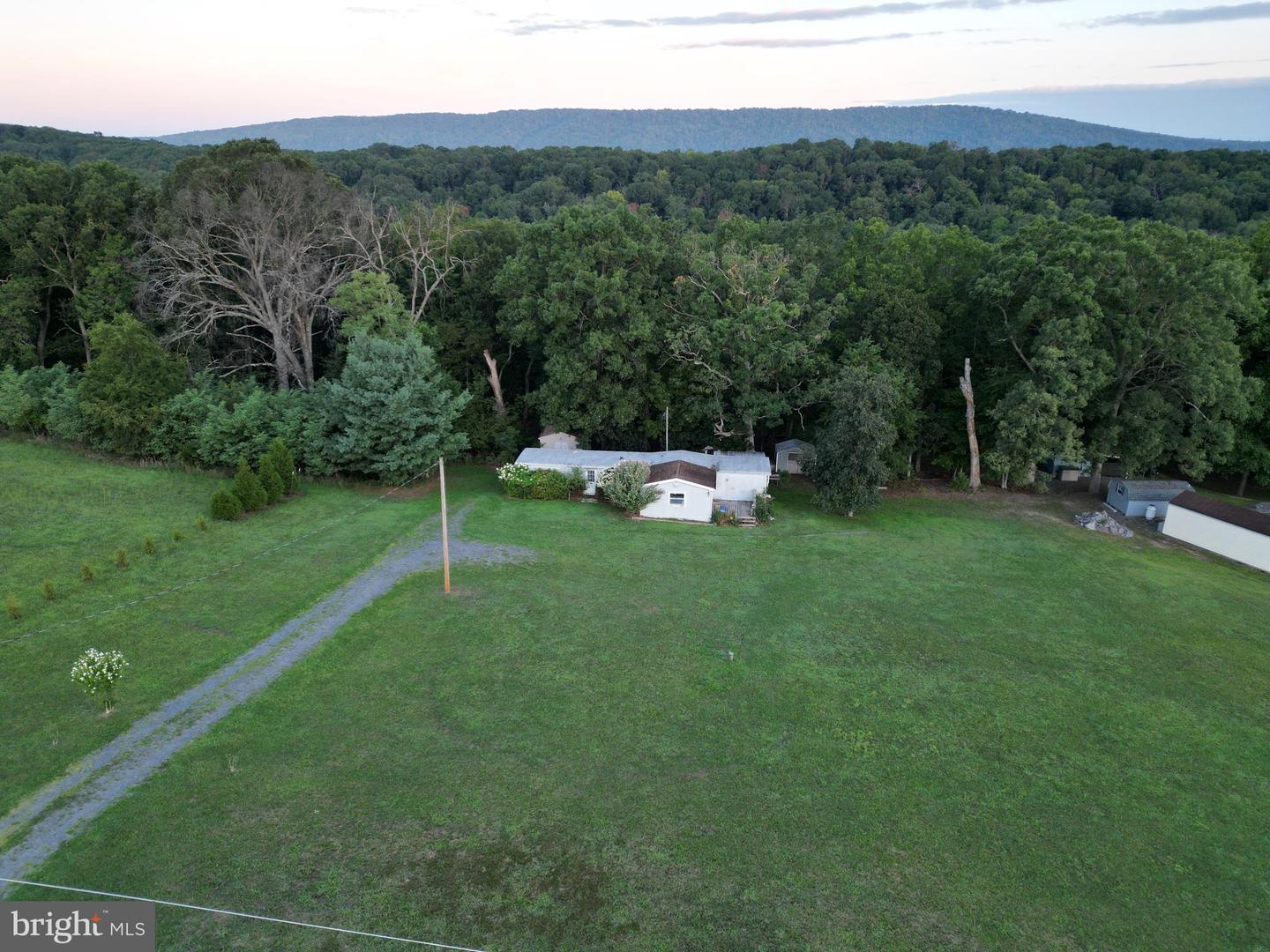 607 Feller Dr — photo