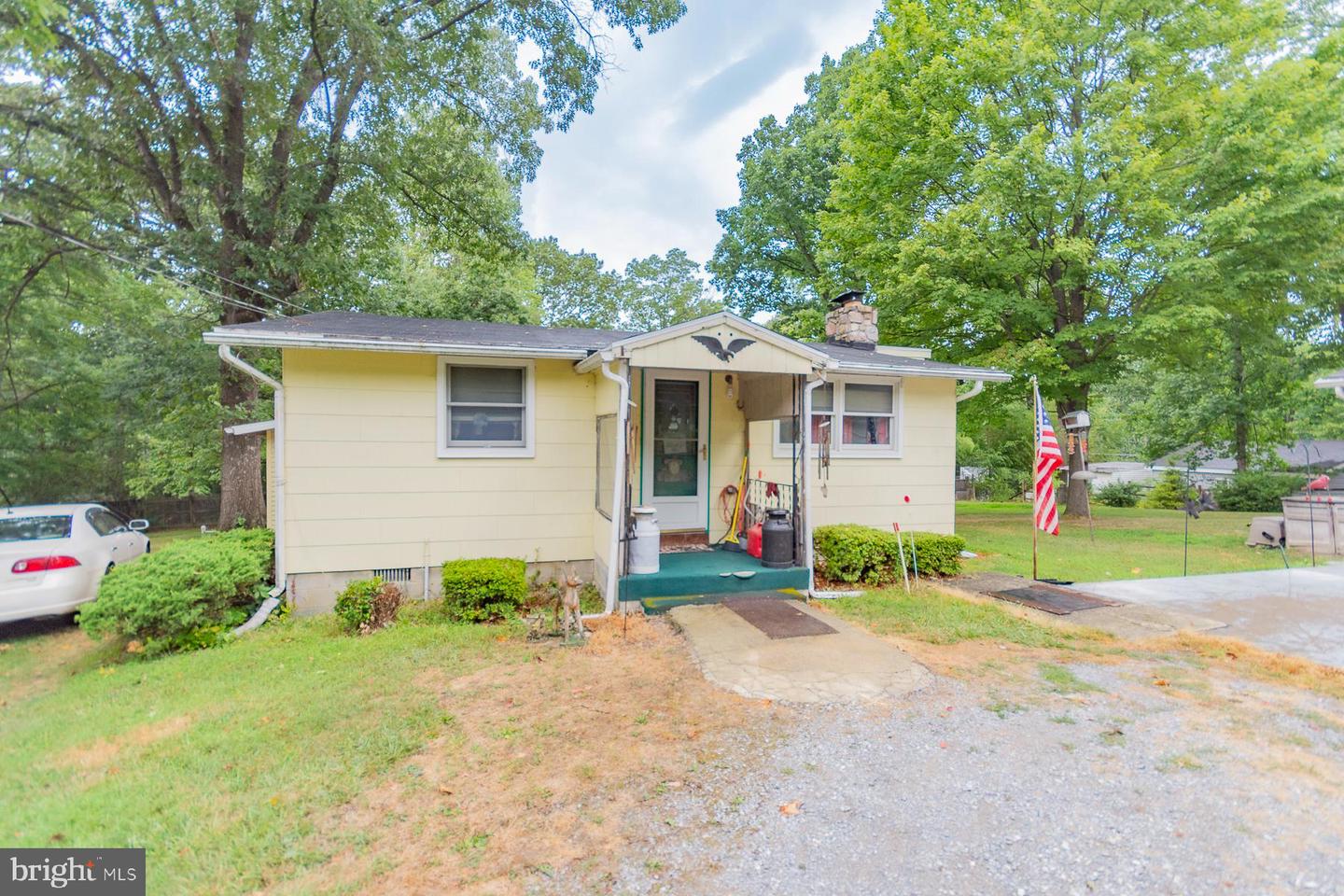 1227 Rolling Ln — photo