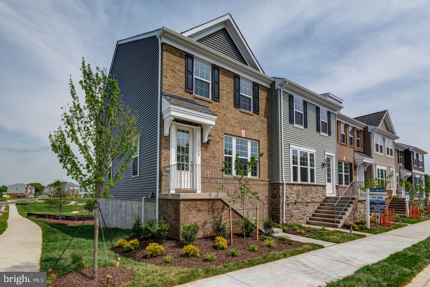 22 Harrison Aly #[581] — photo