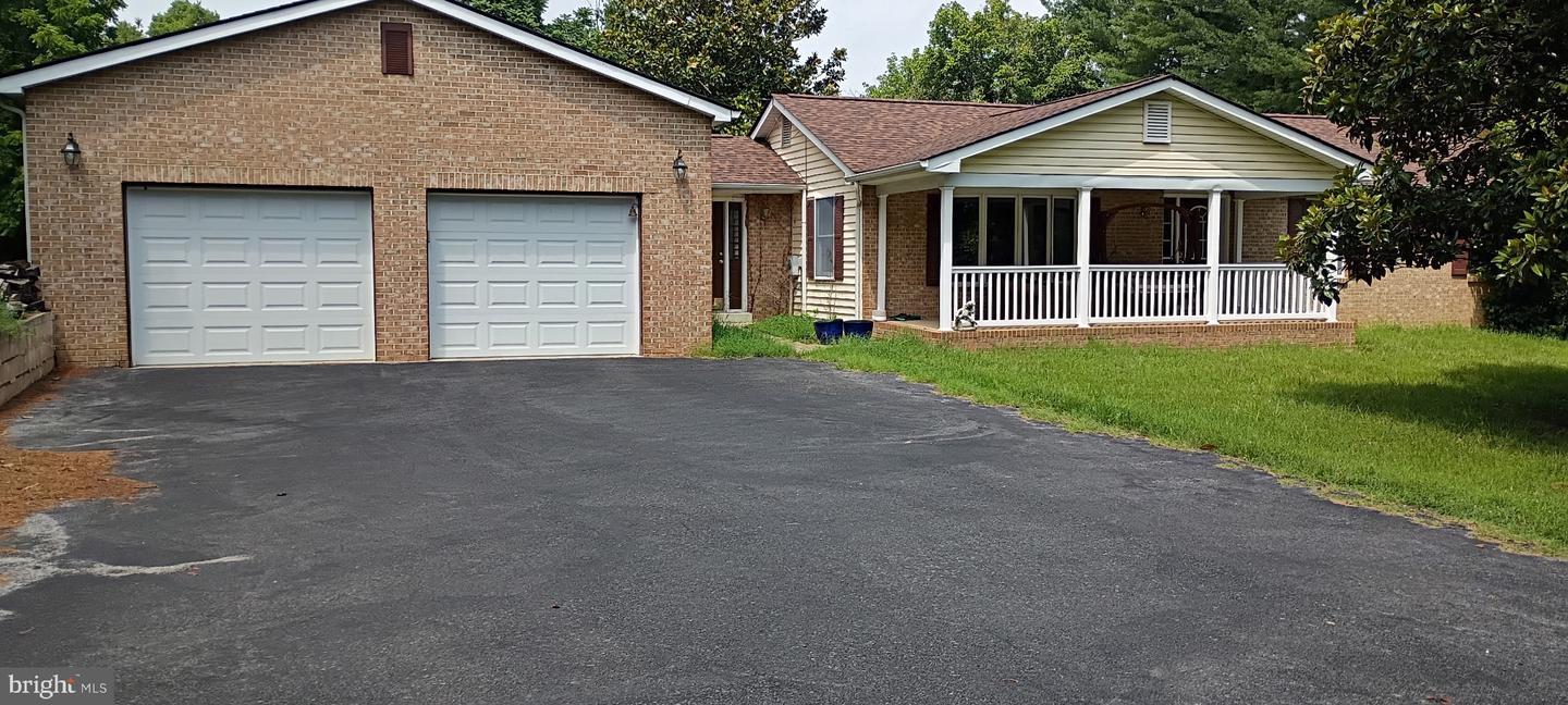 357 Macbeth Dr — photo