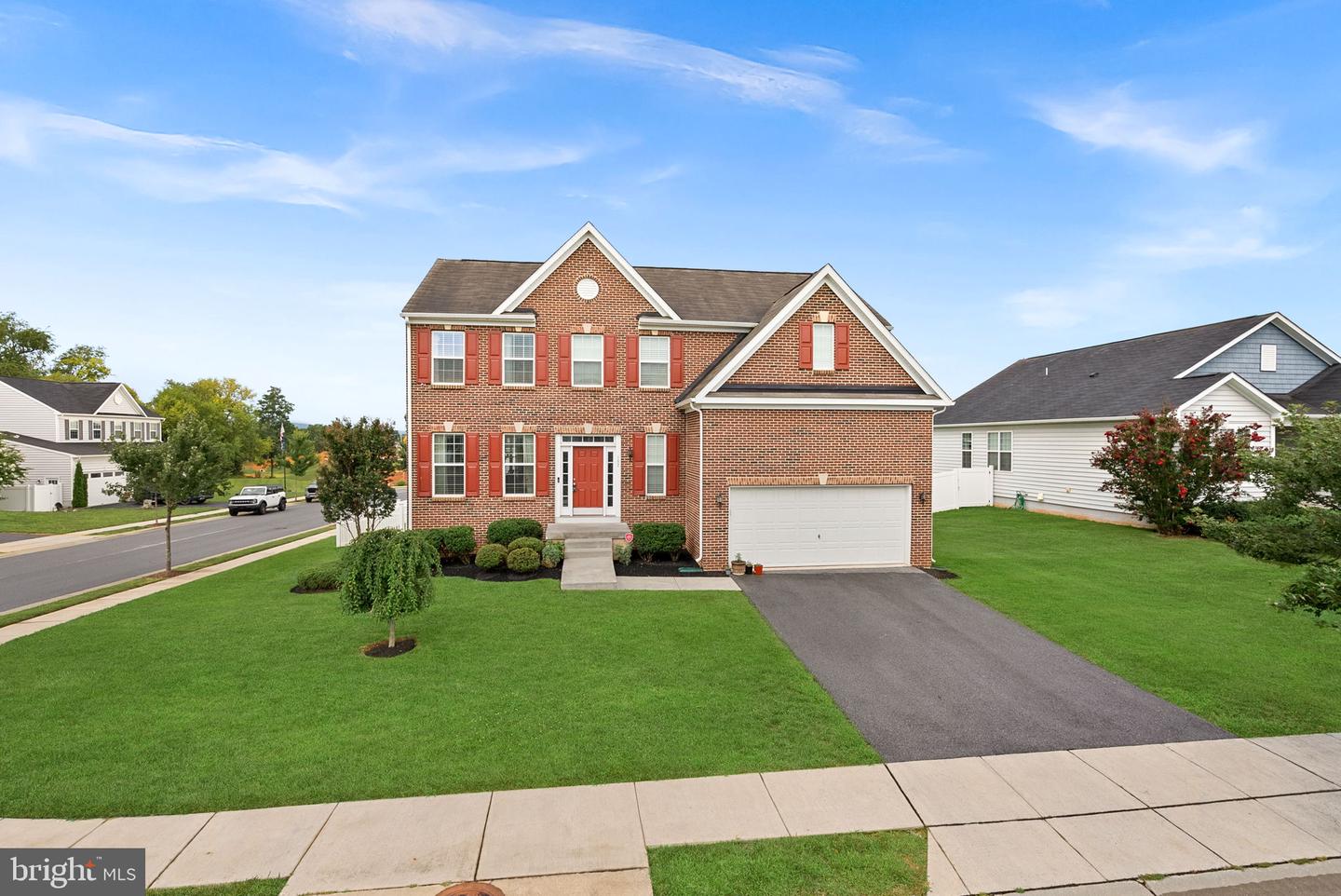 182 Sparkling Brook Rd — photo