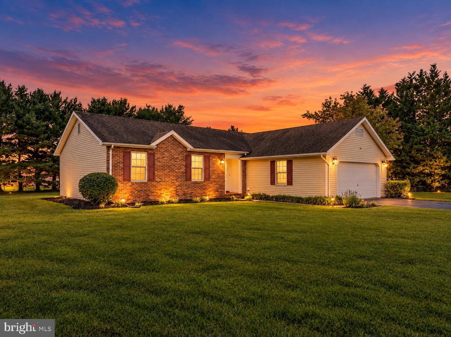 262 Maplewood Ct — photo