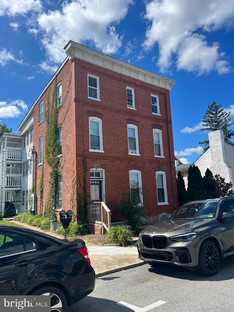 109 E Congress St #100 — photo