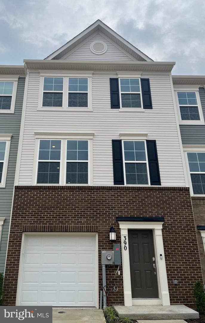 390 Seeback Drive — photo