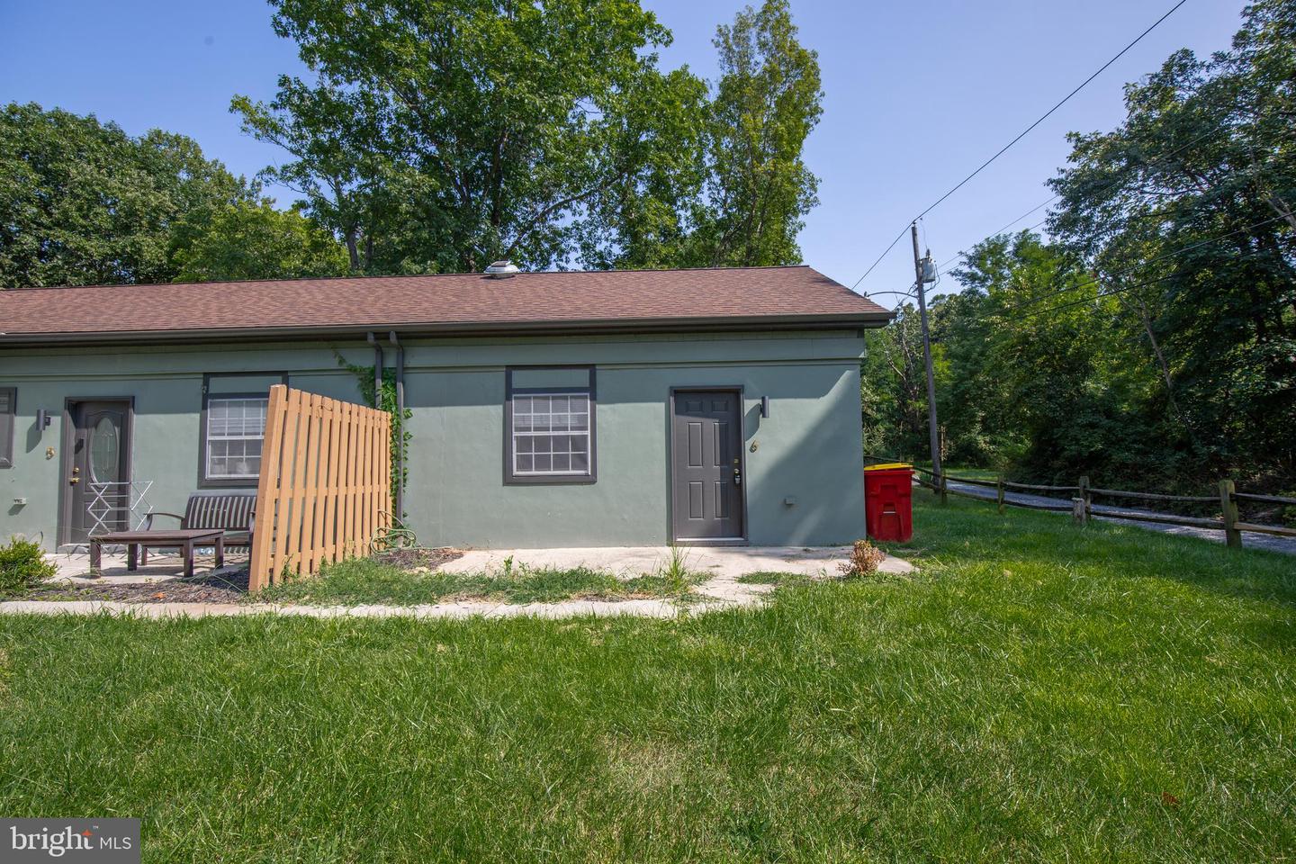 115 Old Bridge Rd #6 — photo