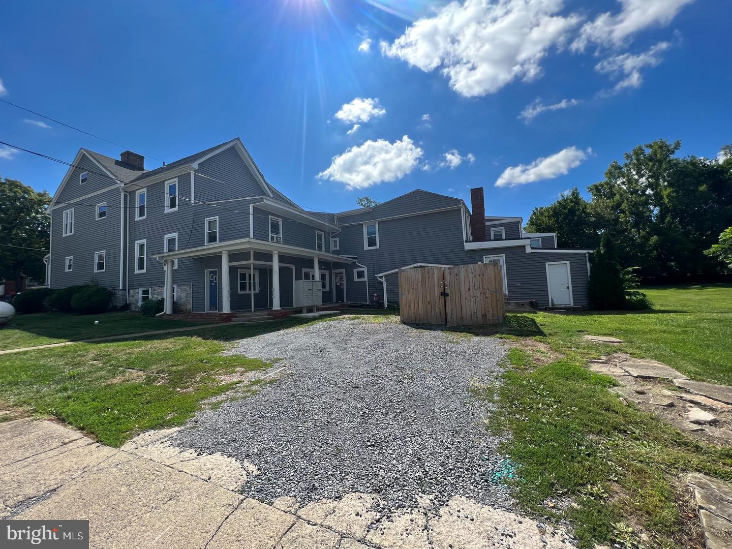 202 S Samuel St #105 — photo