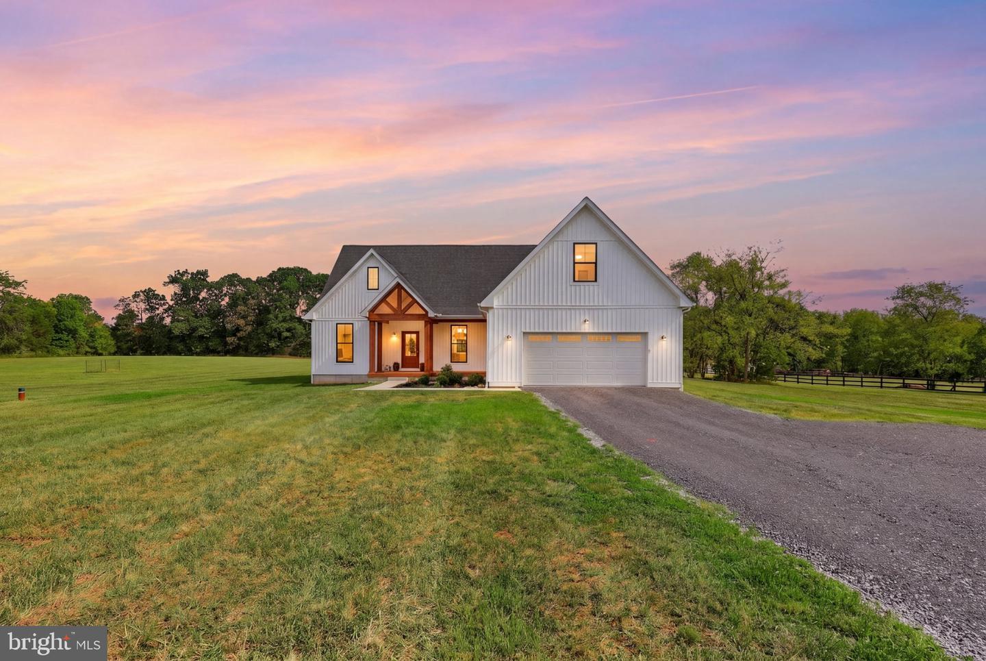 45 Trophy Ct — photo
