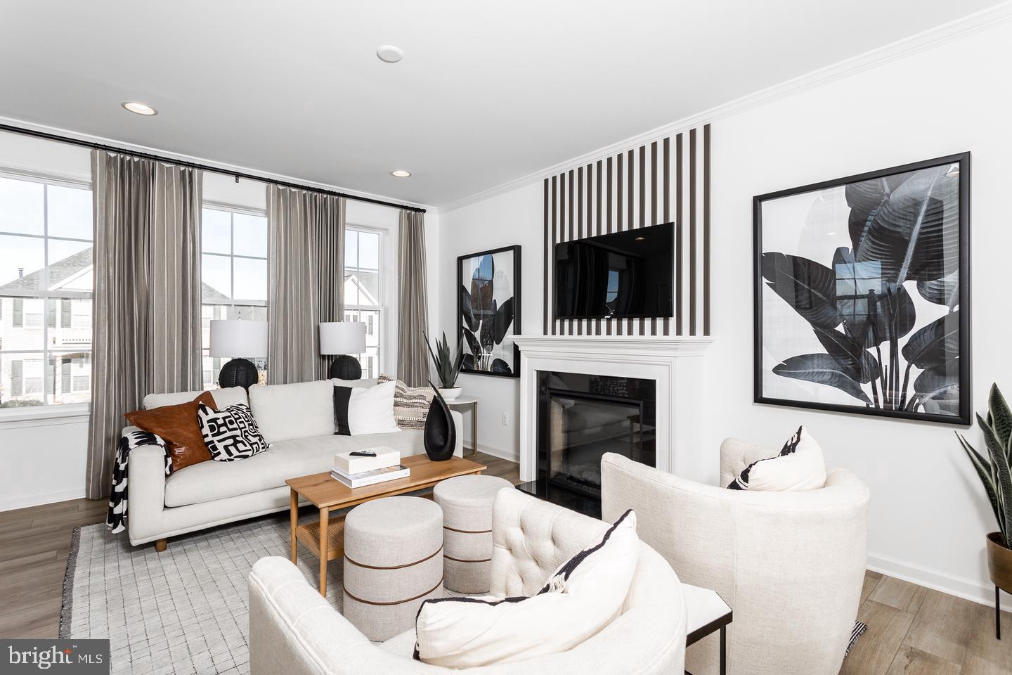 Homesite 747 Edgebrook Dr — photo