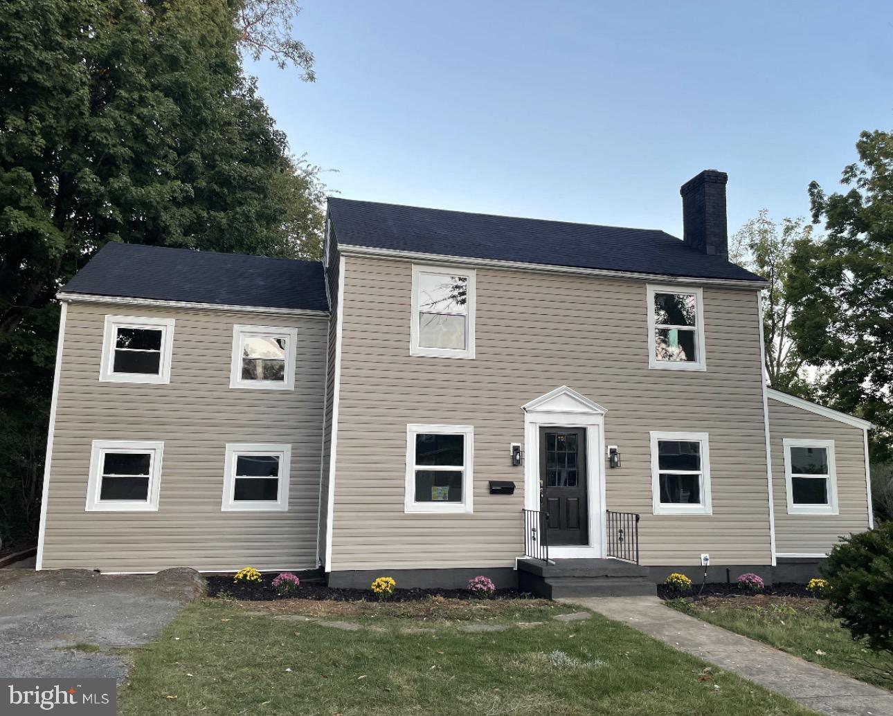 135 Blakeley Pl — photo
