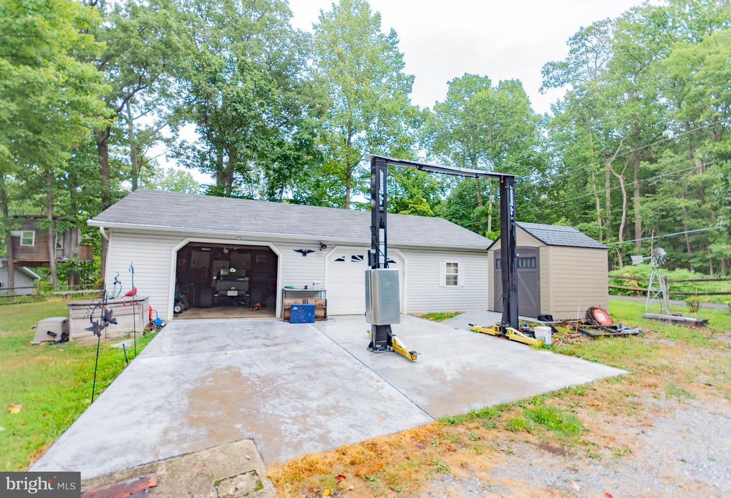 1227 Rolling Ln — photo