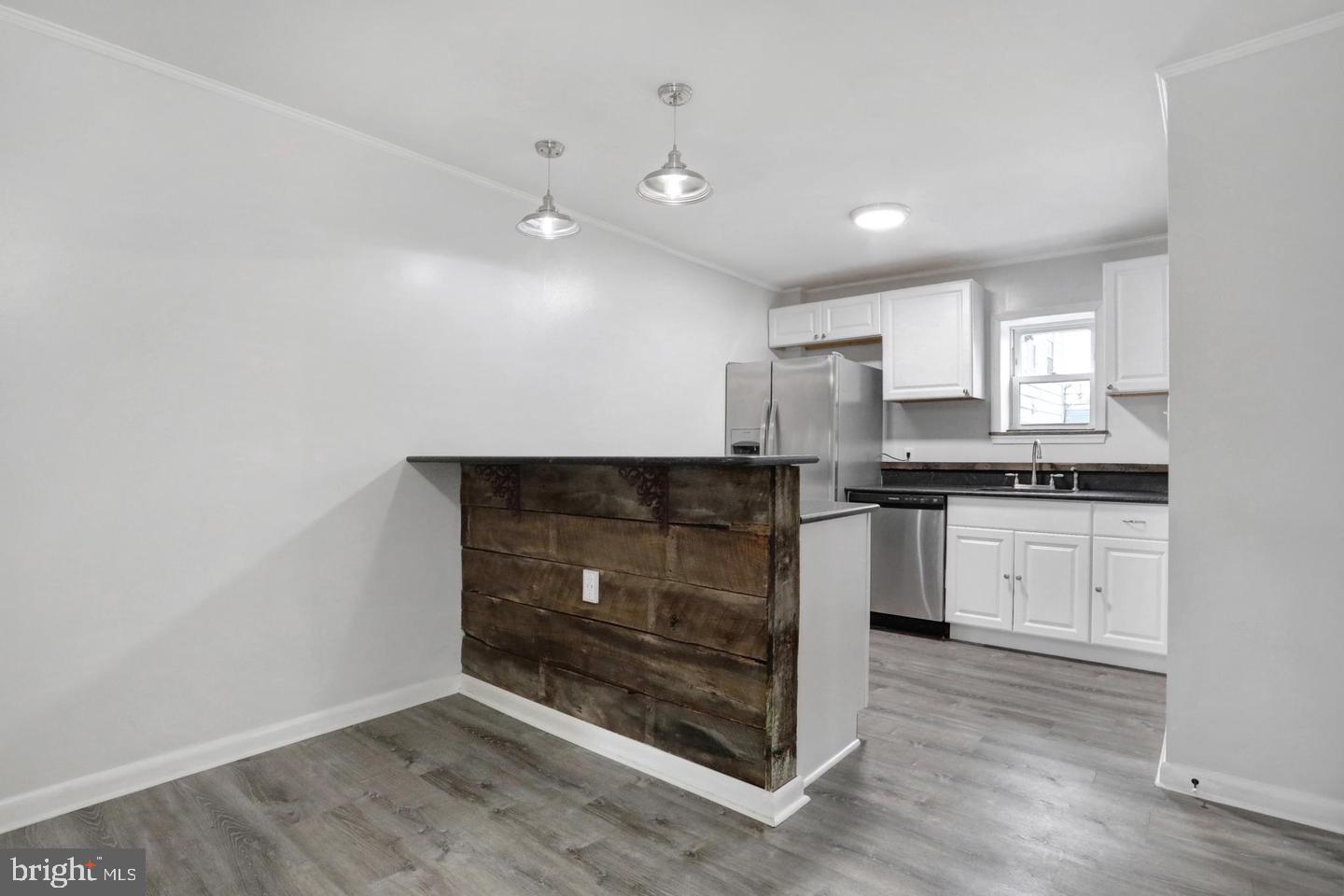 205 S Princess St #101 — photo