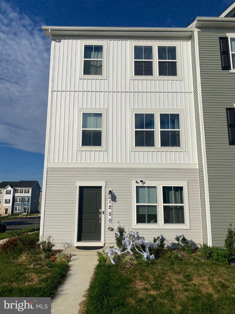 1250 Cedar Valley Rd — photo