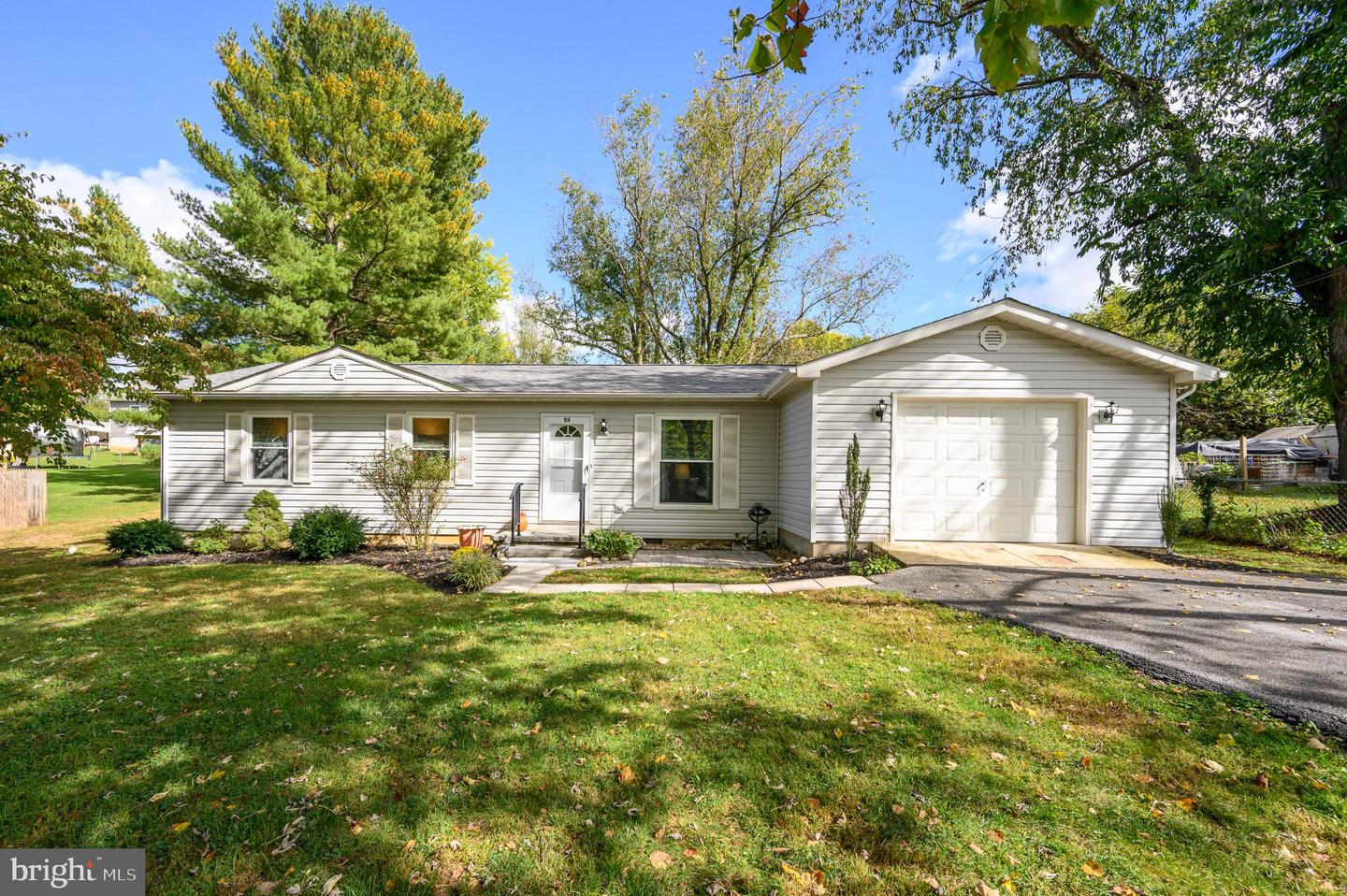 54 Crab Apple Ln — photo