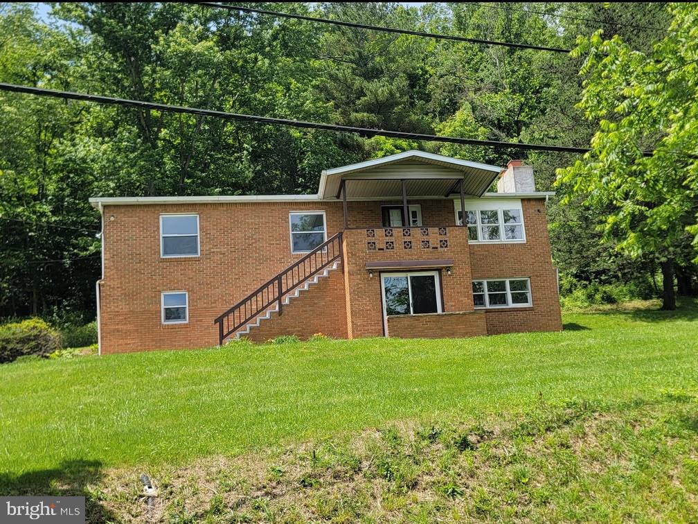 46 Pounds Hollow Rd — photo