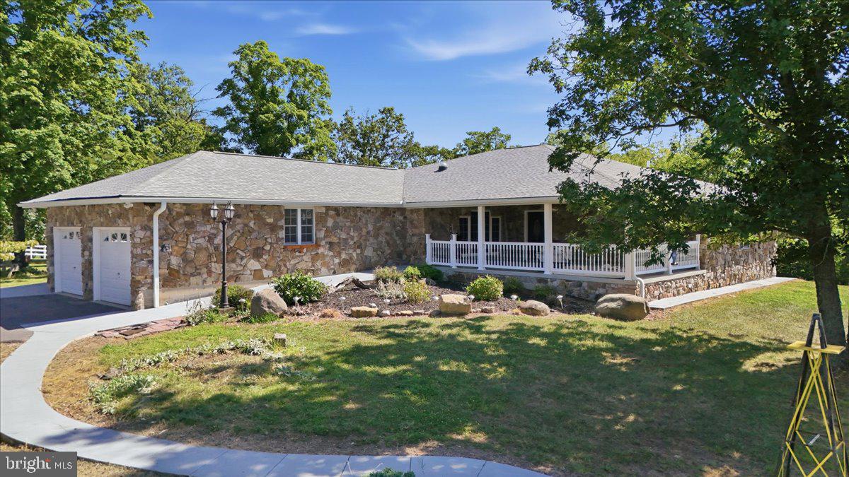 250 Forest Dr — photo