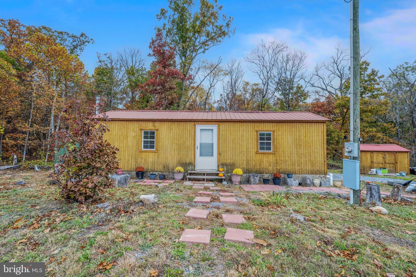 393 Ridersville Road, Berkeley Springs, WV 25411 — photo 2