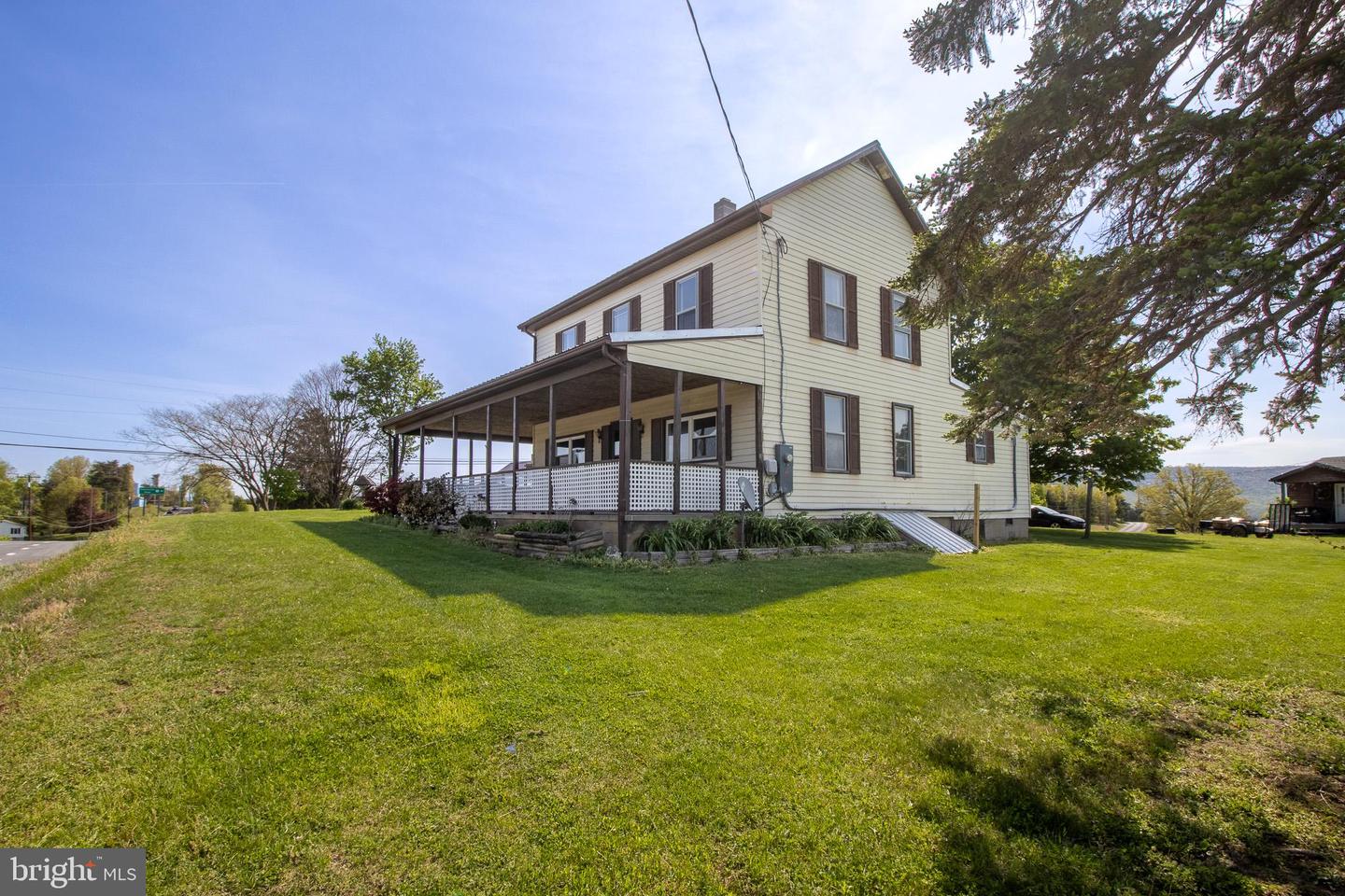 12 RIDERSVILLE ROAD, BERKELEY SPRINGS WV 25411 — photo 2