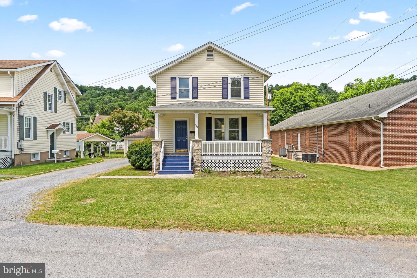 308 S Green St — photo