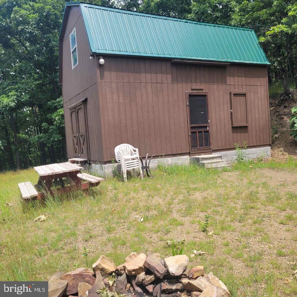 312 Outlook Ln — photo