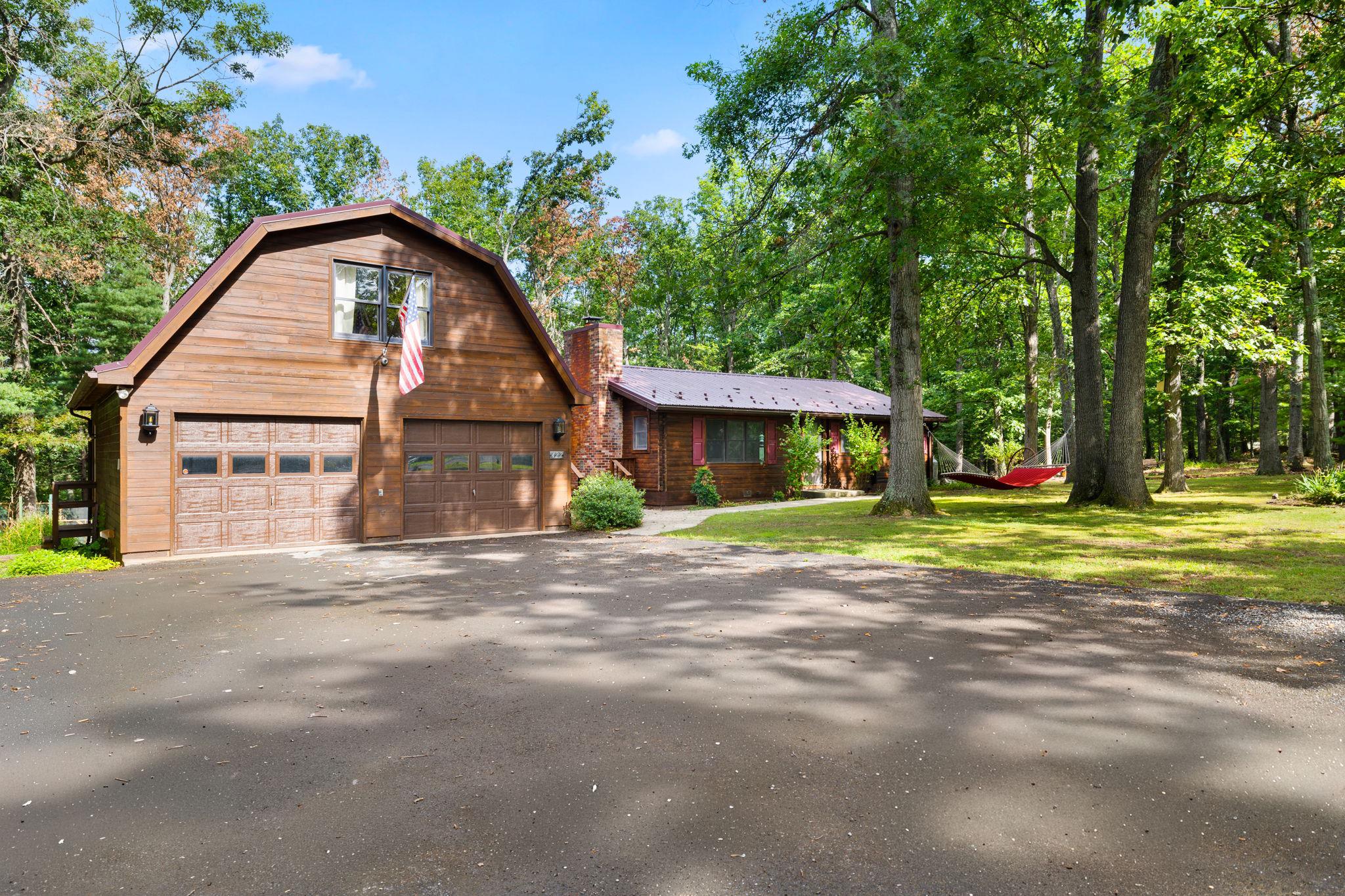 422 Clearfield Dr — photo