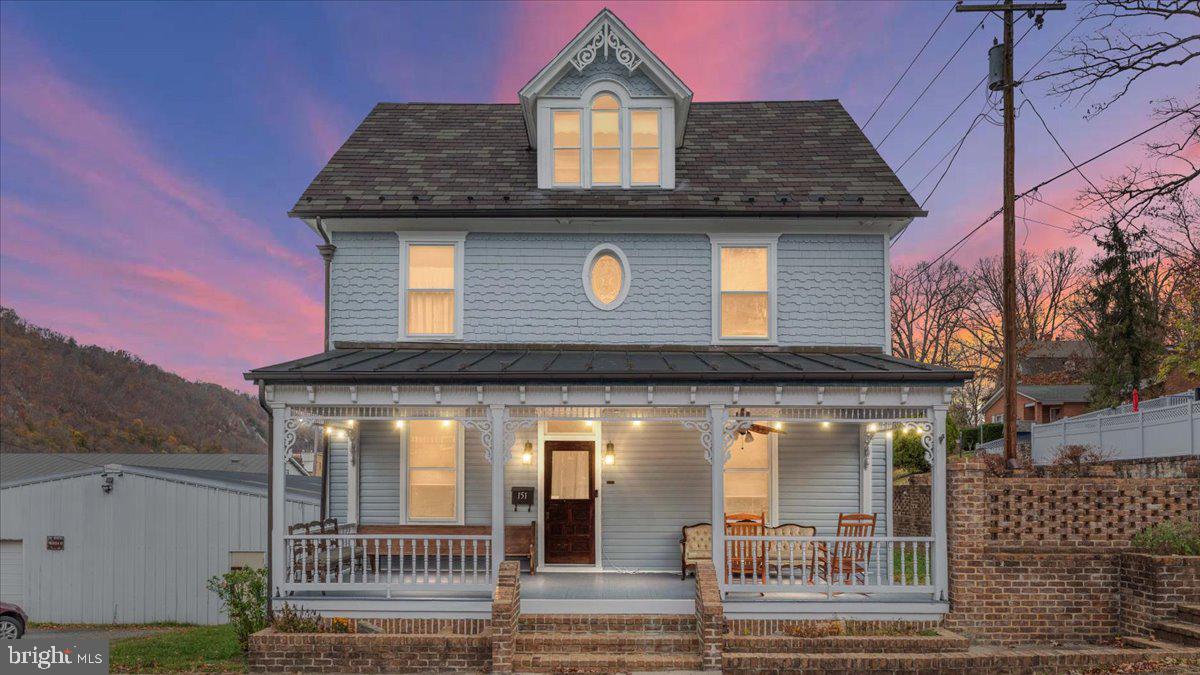 151 E Fairfax St — photo
