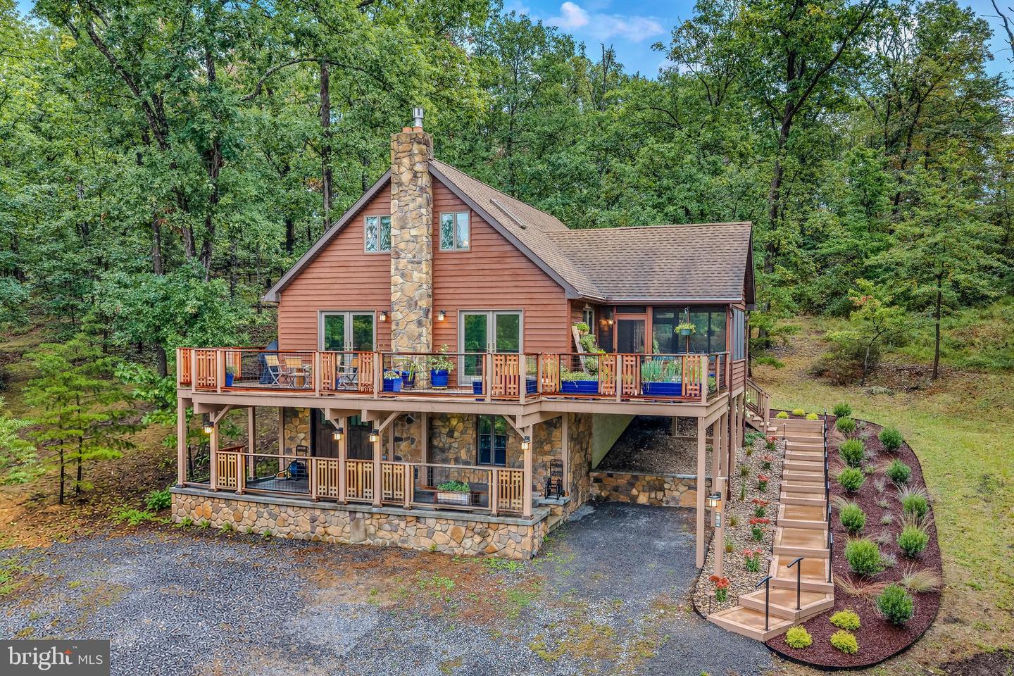 18 Donegal Ln — photo