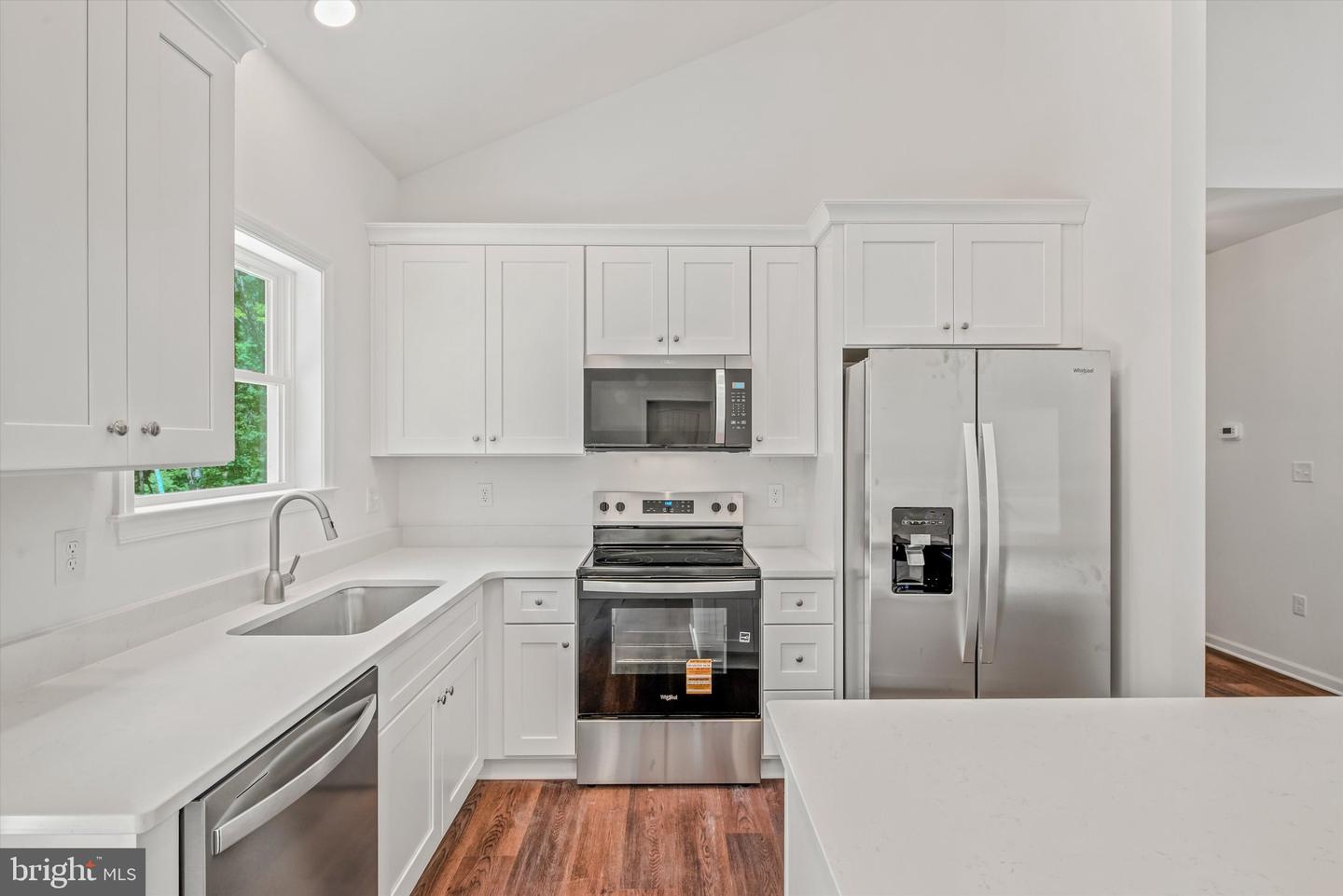 57 Gray Ln — photo