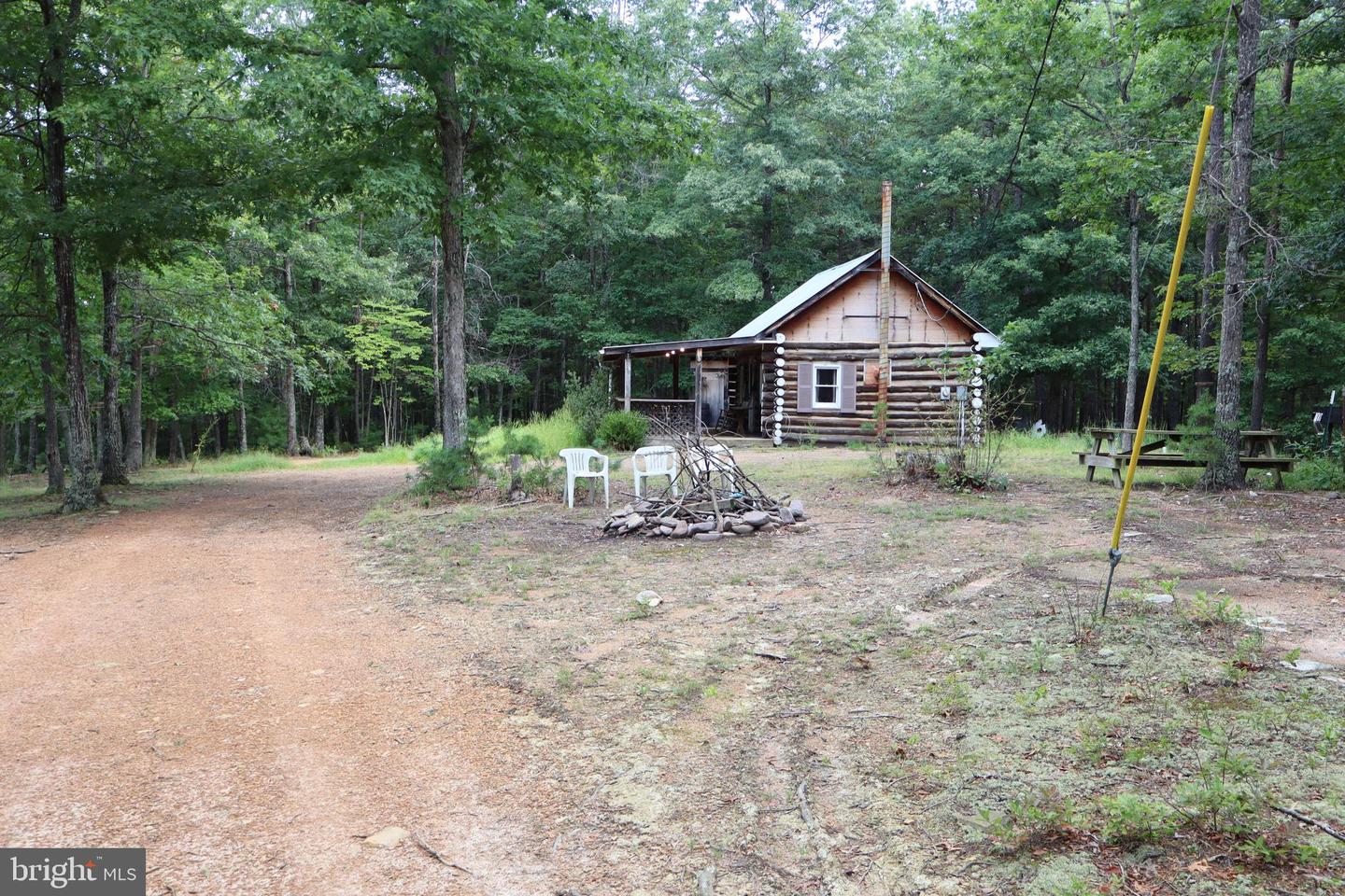 418 R & R Ridge Road, Brandywine, WV 26802