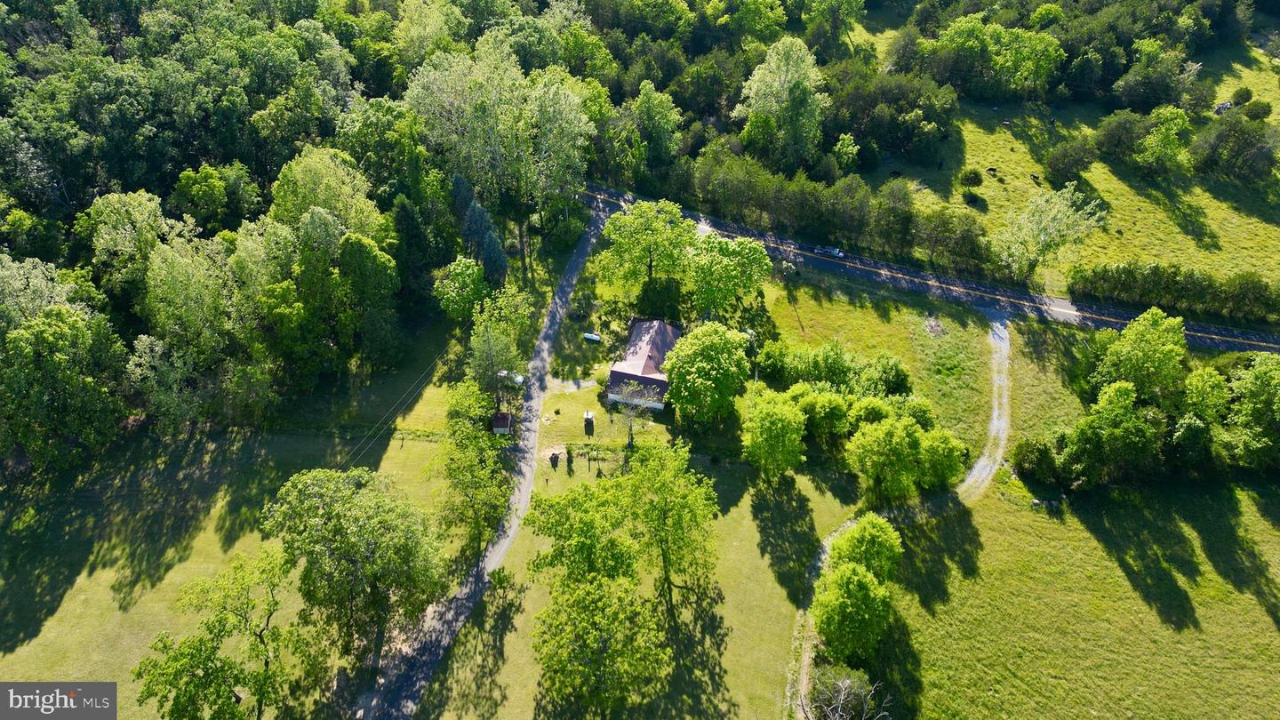 35 Bentwood Dr — photo