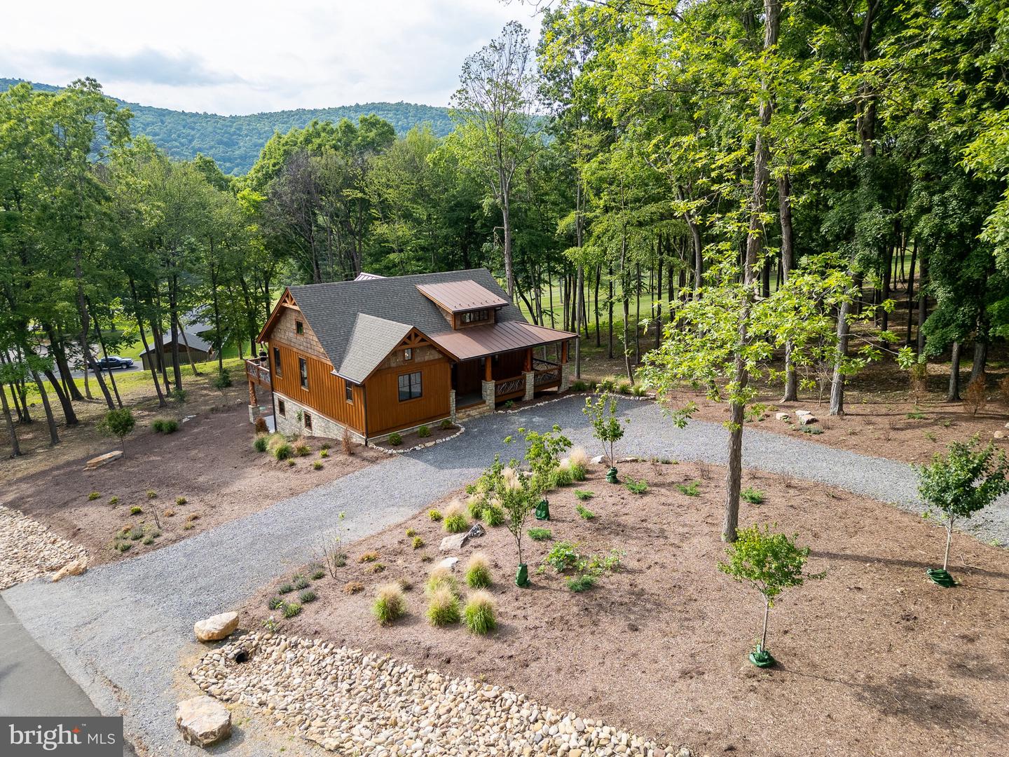 639 Golf Club Dr — photo